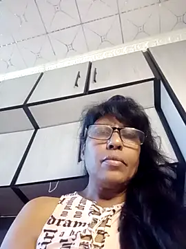 Snapshot of MsAttitude chatting on June 2026 08:00:02 AM MsAttitude online show from June 2026 08:00:02 AM