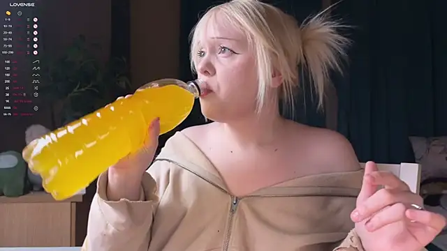 LisaLaas online show from March 2026 07:28:01 PM