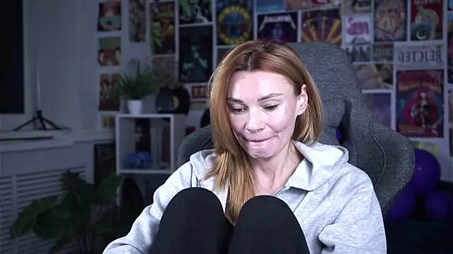 Snapshot of MistyBarnes chatting on December 2024 11:46:01 AM MistyBarnes online show from December 2024 11:46:01 AM