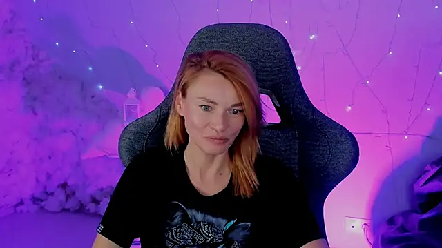 Snapshot of MistyBarnes chatting on March 2025 12:04:02 PM MistyBarnes online show from March 2025 12:04:02 PM