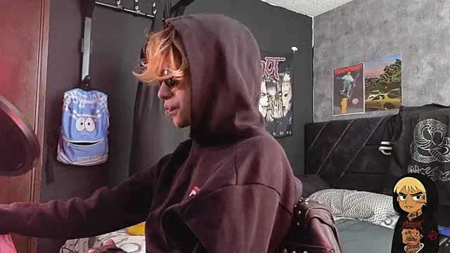 AcidMilo online show from November 2025 07:58:02 PM