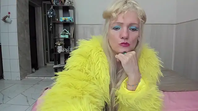 TrueFoxyyy online show from October 2025 04:51:01 PM