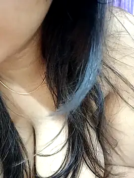 Nia  09 online show from February 2025 10:14:01 PM