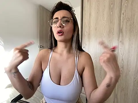 Anny Moore09 online show from December 2025 12:55:02 PM