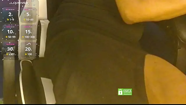 Snapshot of CrossyAayesha chatting on April 2026 03:16:01 PM CrossyAayesha online show from April 2026 03:16:01 PM