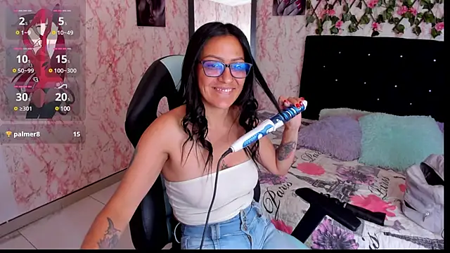 Snapshot of alma_blue chatting on December 2024 11:03:01 PM alma blue online show from December 2024 11:03:01 PM