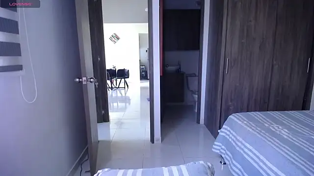 Snapshot of amyharlow_1 chatting on April 2026 01:41:01 PM amyharlow 1 online show from April 2026 01:41:01 PM