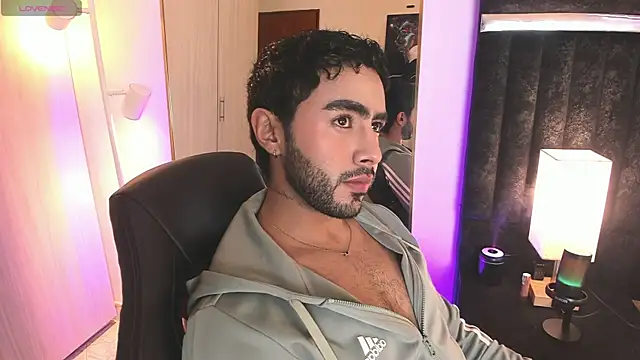 ItsMeEros online show from February 2026 09:43:01 PM