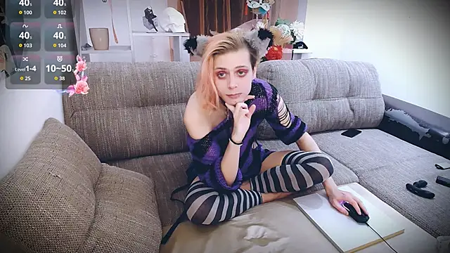 Littlepinkcat online show from November 2025 01:05:01 AM