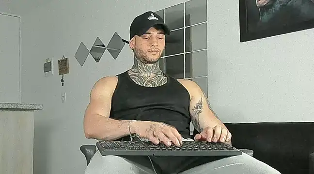  jamesleandros1 online show from February 2025 03:45:02 AM