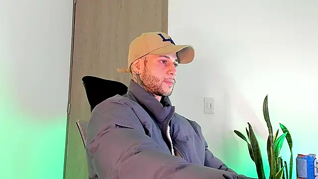 Snapshot of _jamesleandros1 chatting on March 2026 03:00:02 AM jamesleandros1 online show from March 2026 03:00:02 AM