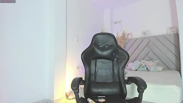 Snapshot of perlacobre999 chatting on February 2025 01:08:02 PM perlacobre999 online show from February 2025 01:08:02 PM