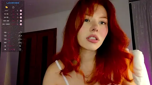 Snapshot of Juliette_Sunshine chatting on December 2024 10:10:02 PM Juliette Sunshine online show from December 2024 10:10:02 PM