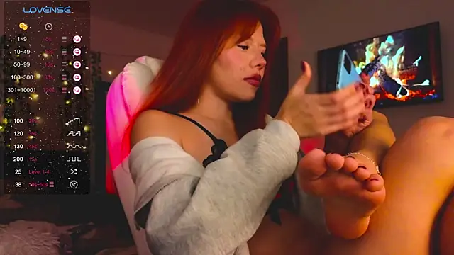 Snapshot of Juliette_Sunshine chatting on February 2025 09:45:02 PM Juliette Sunshine online show from February 2025 09:45:02 PM