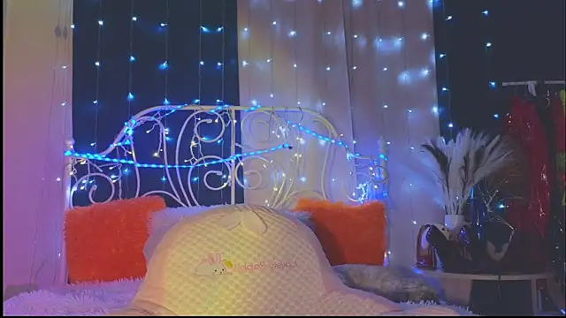 Snapshot of Funny_Bunny chatting on February 2025 02:51:02 AM Funny Bunny online show from February 2025 02:51:02 AM