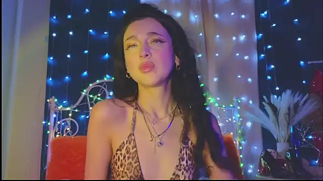 Snapshot of Funny_Bunny chatting on February 2025 05:02:02 AM Funny Bunny online show from February 2025 05:02:02 AM