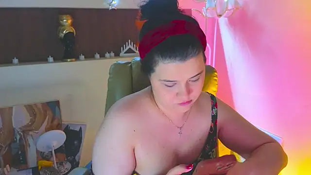 Malika uAngel online show from April 2026 06:24:02 PM