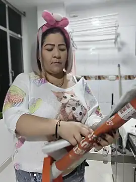 Dalessa Bigtits online show from July 2026 12:12:02 AM
