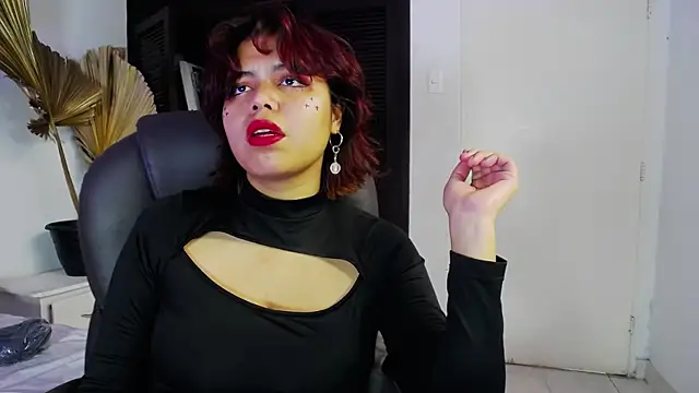 Snapshot of SabinaMerchetti chatting on May 2026 04:22:01 PM SabinaMerchetti online show from May 2026 04:22:01 PM