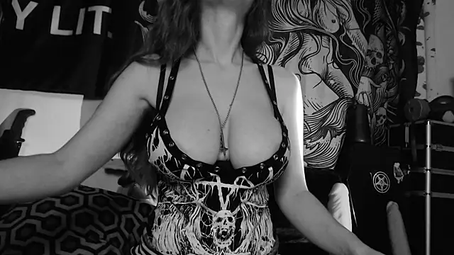 Snapshot of Silentmary chatting on July 2026 01:37:01 PM Silentmary online show from July 2026 01:37:01 PM