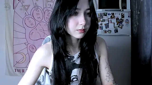 Snapshot of Holy420lolii chatting on April 2026 02:32:01 PM Holy420lolii online show from April 2026 02:32:01 PM