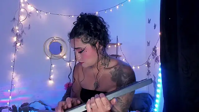 Eva Lee  online show from March 2025 06:24:02 AM