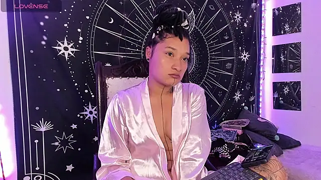 Eva Lee  online show from October 2025 07:15:01 AM