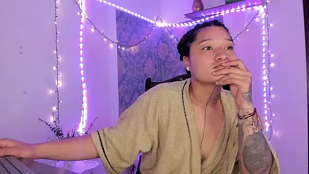 Eva Lee  online show from March 2026 09:00:01 AM