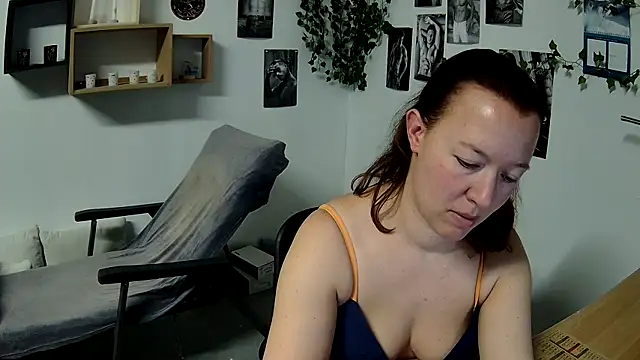 Snapshot of AnyaKrey@xh chatting on February 2025 06:13:02 PM AnyaKreyxh online show from February 2025 06:13:02 PM