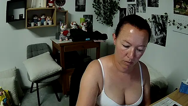 AnyaKreyxh online show from June 2026 12:09:02 PM