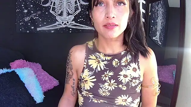 Snapshot of EvangelineCors chatting on February 2025 06:42:02 PM EvangelineCors online show from February 2025 06:42:02 PM