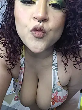 Snapshot of Sarita_Summer chatting on October 2025 10:44:02 PM Sarita Summer online show from October 2025 10:44:02 PM