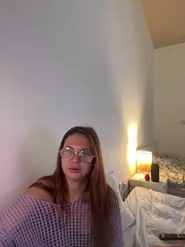 Snapshot of lovebellagrey chatting on May 2026 09:17:01 AM lovebellagrey online show from May 2026 09:17:01 AM