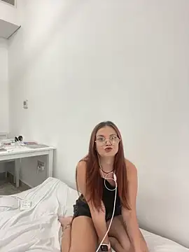 Snapshot of lovebellagrey chatting on May 2026 12:32:01 PM lovebellagrey online show from May 2026 12:32:01 PM