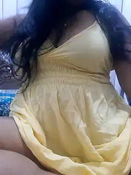 Snapshot of chubby_wife chatting on February 2025 05:04:02 PM chubby wife online show from February 2025 05:04:02 PM