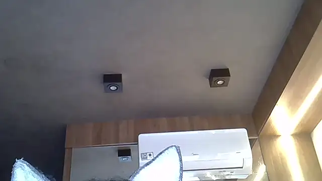 Snapshot of Skinny-Kitten chatting on October 2025 06:21:01 PM Skinny-Kitten online show from October 2025 06:21:01 PM