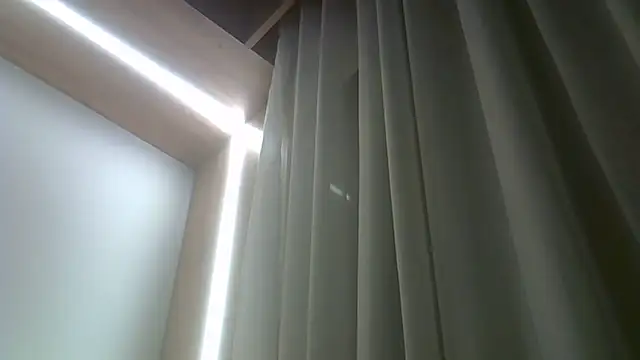 Snapshot of Skinny-Kitten chatting on November 2025 12:22:01 AM Skinny-Kitten online show from November 2025 12:22:01 AM