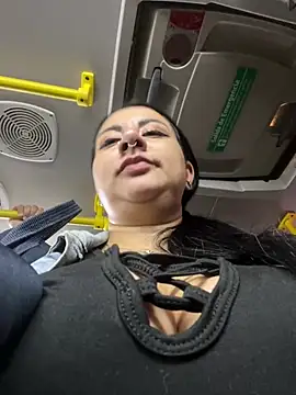 Snapshot of Abril_Luv chatting on February 2025 12:32:01 AM Abril Luv online show from February 2025 12:32:01 AM