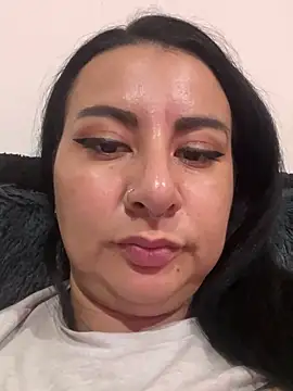 Snapshot of Abril_Luv chatting on March 2025 12:38:01 AM Abril Luv online show from March 2025 12:38:01 AM