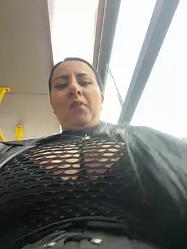 Snapshot of Abril_Luv chatting on March 2025 12:19:02 PM Abril Luv online show from March 2025 12:19:02 PM