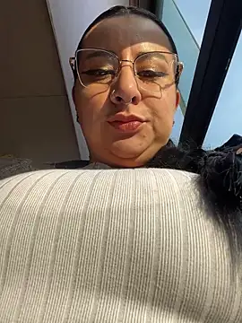 Snapshot of Abril_Luv chatting on March 2025 12:17:01 PM Abril Luv online show from March 2025 12:17:01 PM