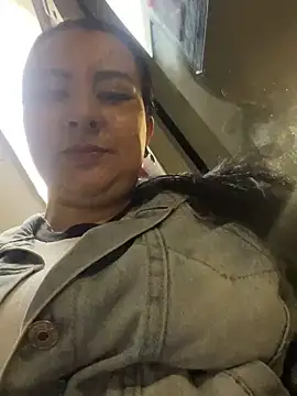 Snapshot of Abril_Luv chatting on March 2025 12:49:01 AM Abril Luv online show from March 2025 12:49:01 AM