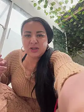 Snapshot of Abril_Luv chatting on March 2025 07:20:02 PM Abril Luv online show from March 2025 07:20:02 PM