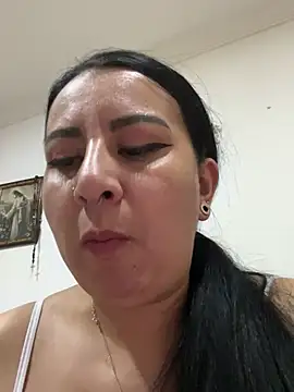 Snapshot of Abril_Luv chatting on March 2025 01:45:02 AM Abril Luv online show from March 2025 01:45:02 AM