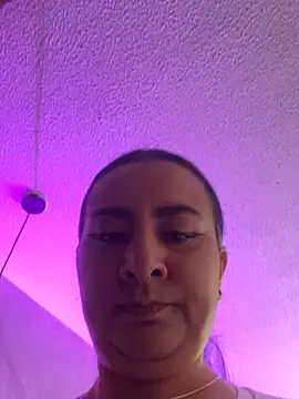 Snapshot of Abril_Luv chatting on September 2025 01:43:02 PM Abril Luv online show from September 2025 01:43:02 PM