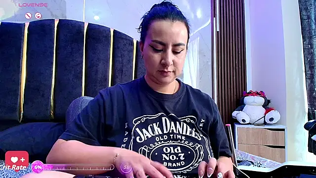 Snapshot of Abril_Luv chatting on September 2025 01:33:01 PM Abril Luv online show from September 2025 01:33:01 PM