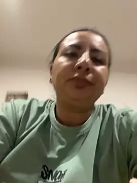 Snapshot of Abril_Luv chatting on September 2025 11:39:02 PM Abril Luv online show from September 2025 11:39:02 PM