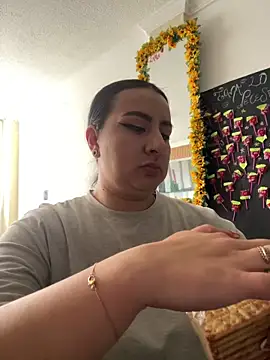 Snapshot of Abril_Luv chatting on September 2025 01:02:02 PM Abril Luv online show from September 2025 01:02:02 PM