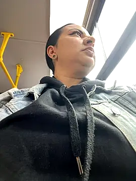 Snapshot of Abril_Luv chatting on September 2025 12:09:02 PM Abril Luv online show from September 2025 12:09:02 PM