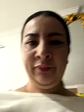 Snapshot of Abril_Luv chatting on September 2025 01:05:02 PM Abril Luv online show from September 2025 01:05:02 PM